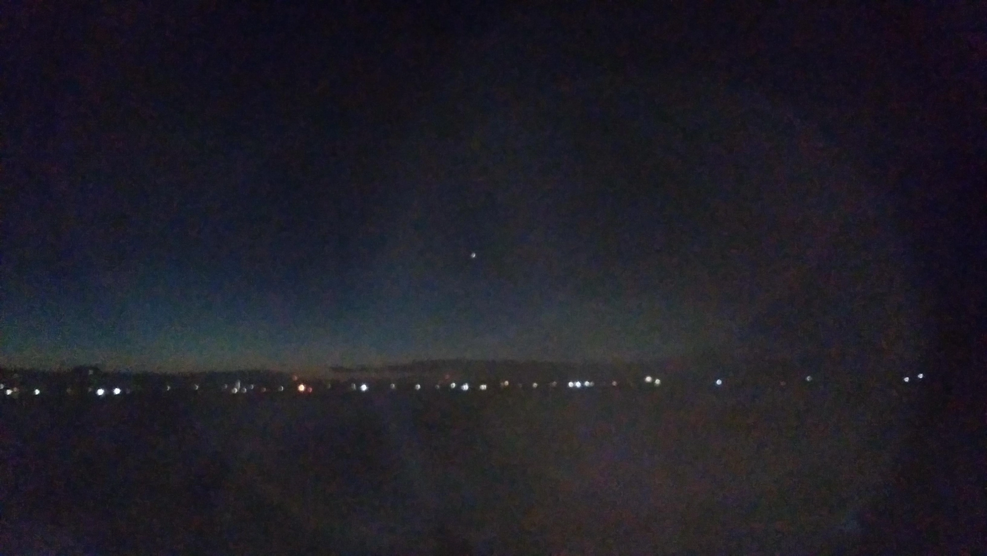 一番星？あけの明星かな？