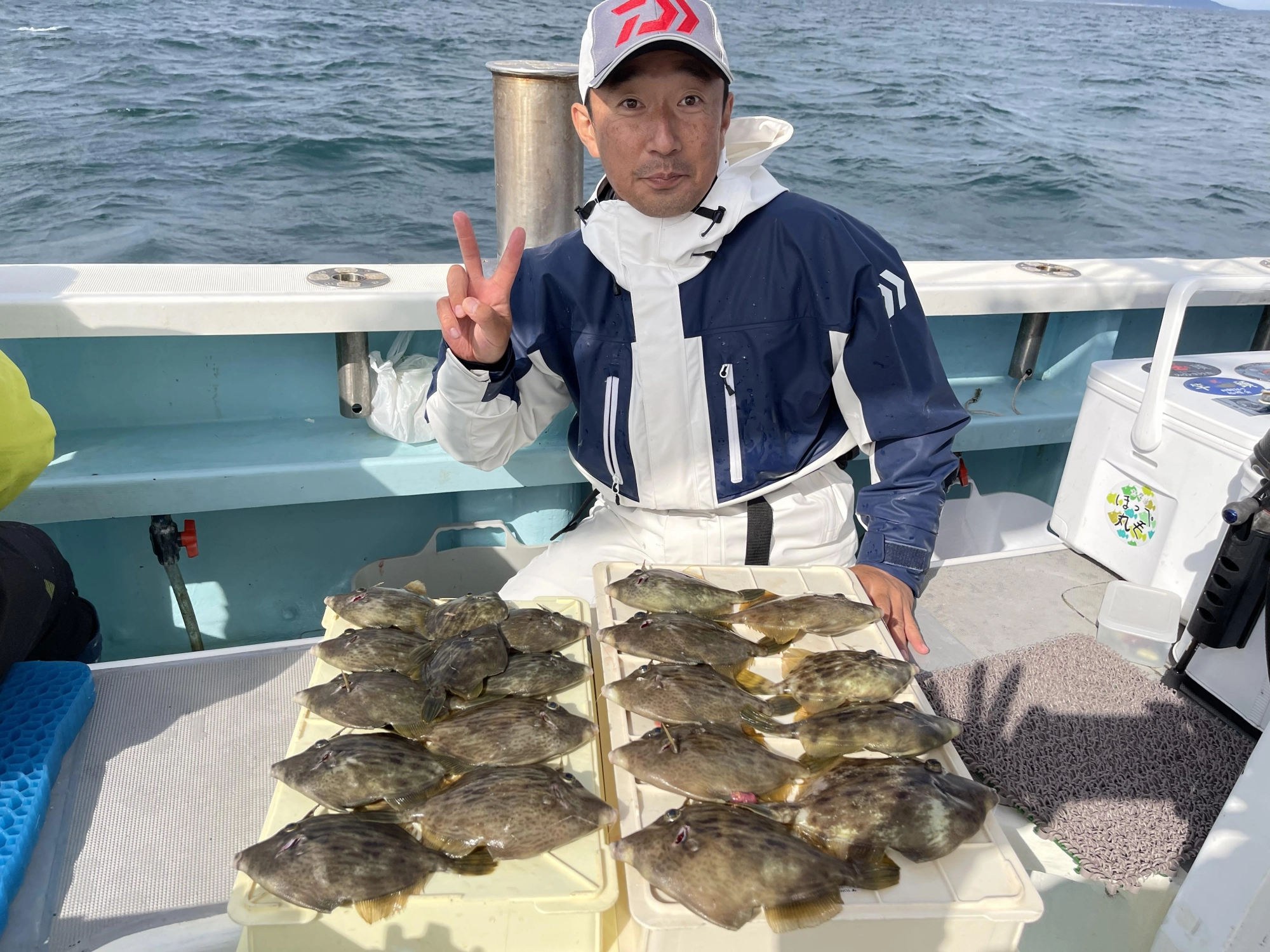 いつものエキスパート様はデカハギ含めて今日の竿頭20枚も釣りましたッ( ͡° ͜ʖ ͡°)