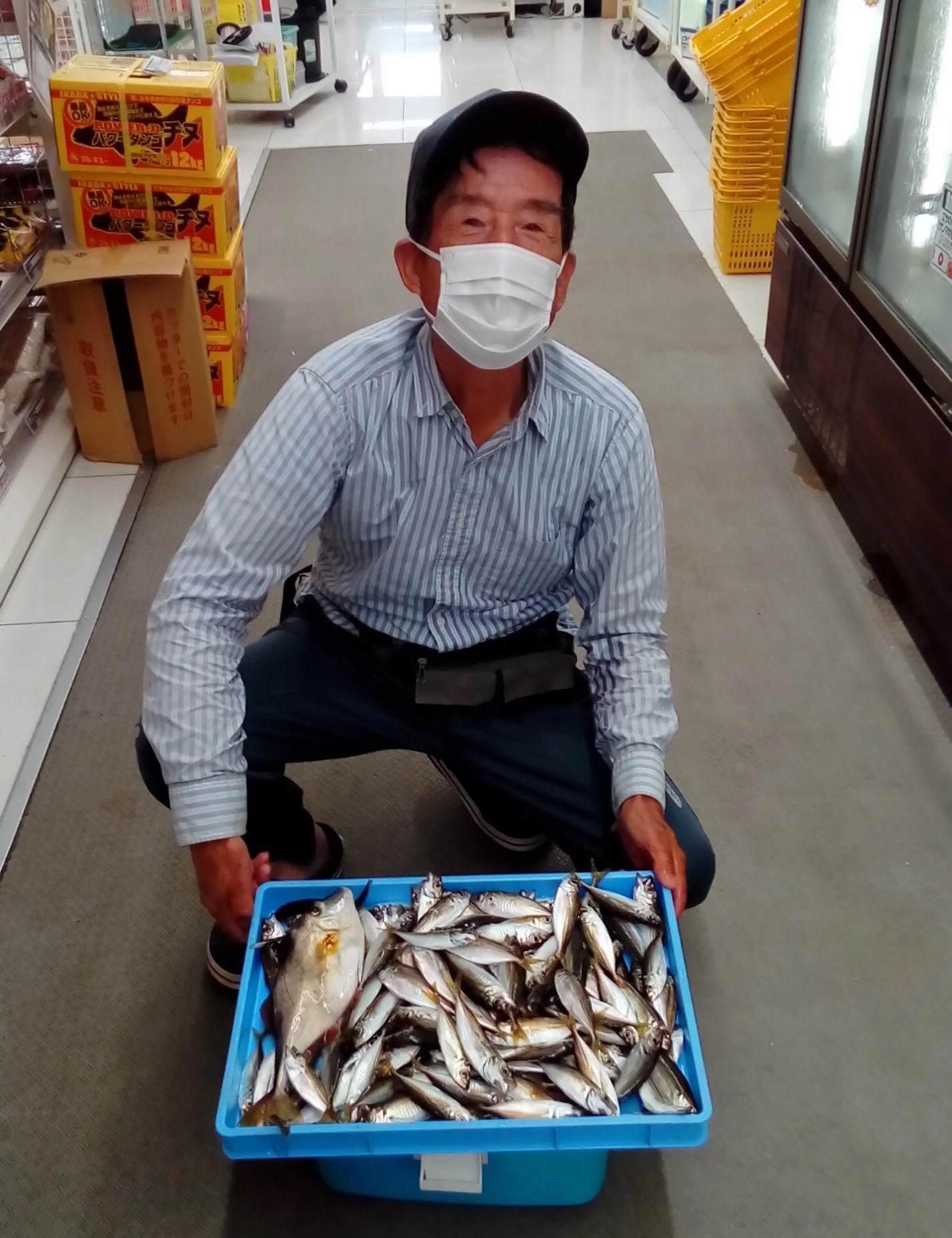 常連の柴田様の釣果。小雨の中入れ食いだったそうです。