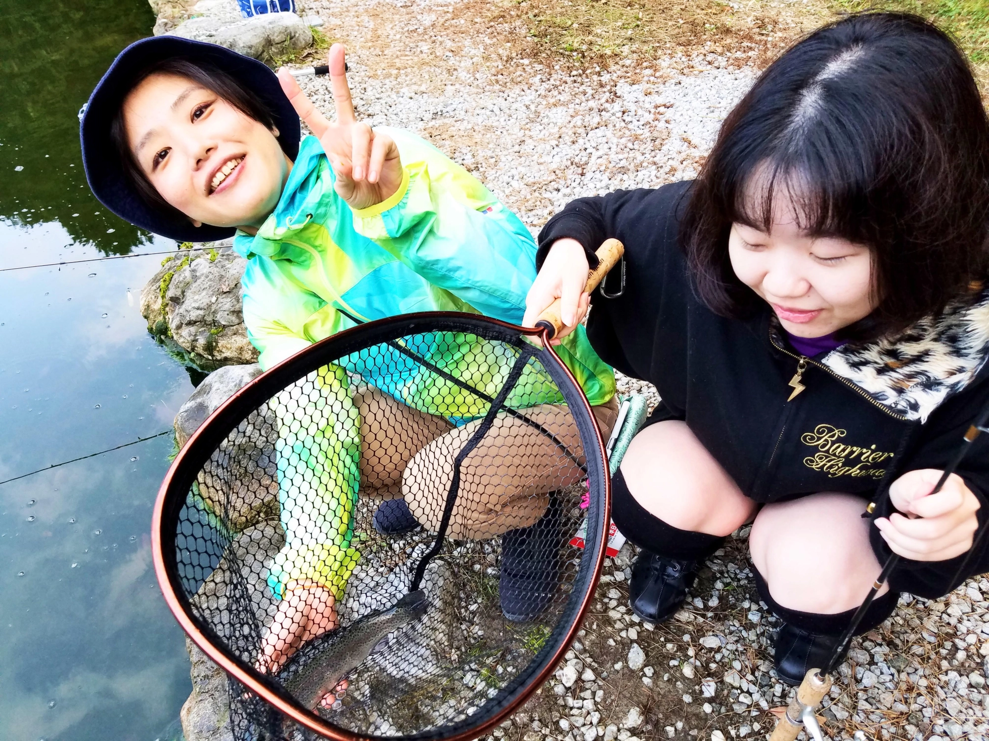 管理釣り場なら、女性やこどもでも簡単に、安全に釣りを楽しめますよ！
