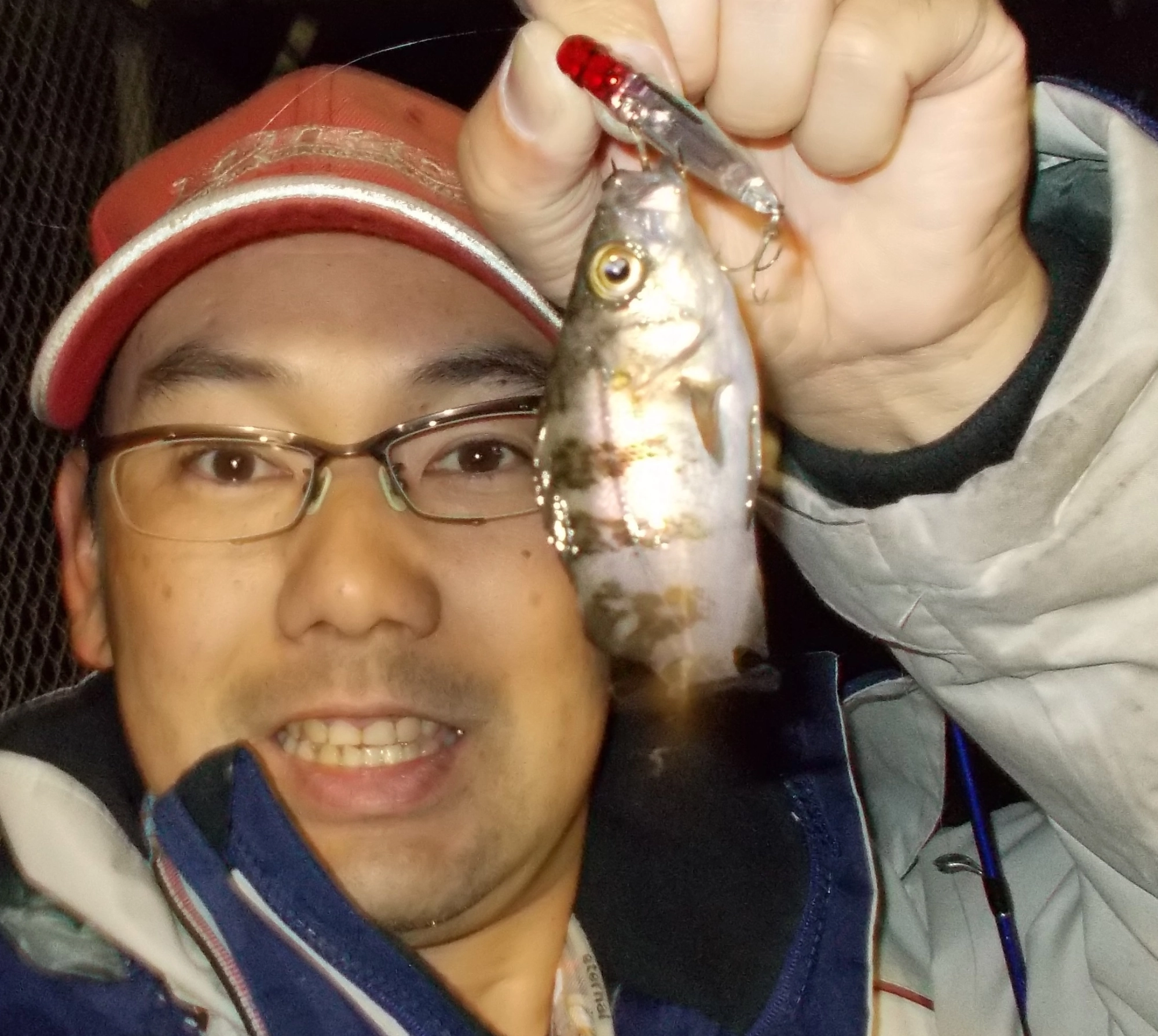 小さいのが多かったですが2,3投に1匹の割合で釣れてきました。