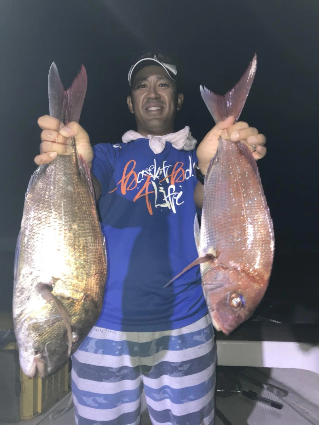 仲間とワイワイ♪チャーター船は楽しいですね♪