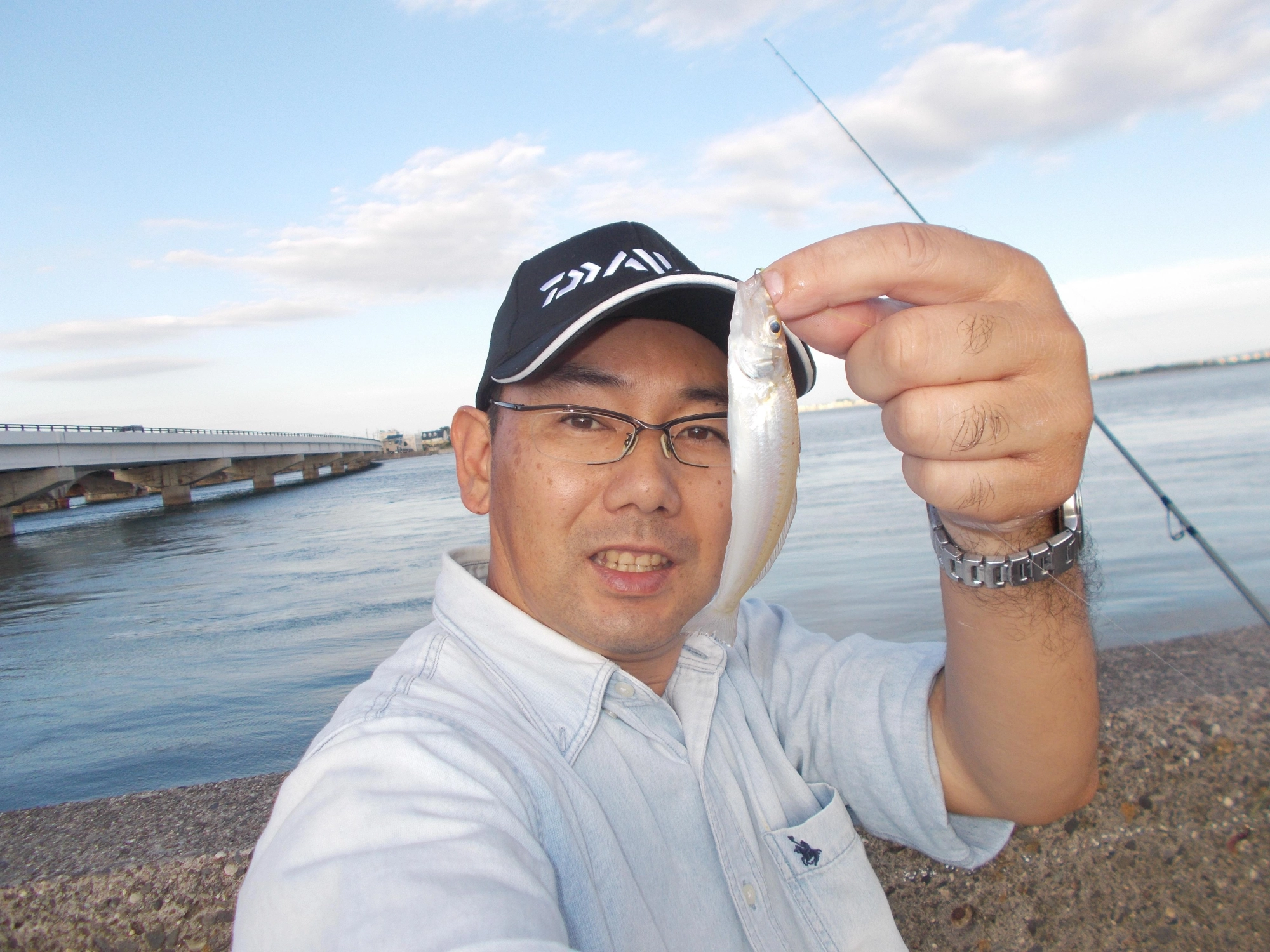 数は出ませんがコンスタントにキスが釣れます。足元近くにいるので遠くに飛ばせなくても大丈夫！
