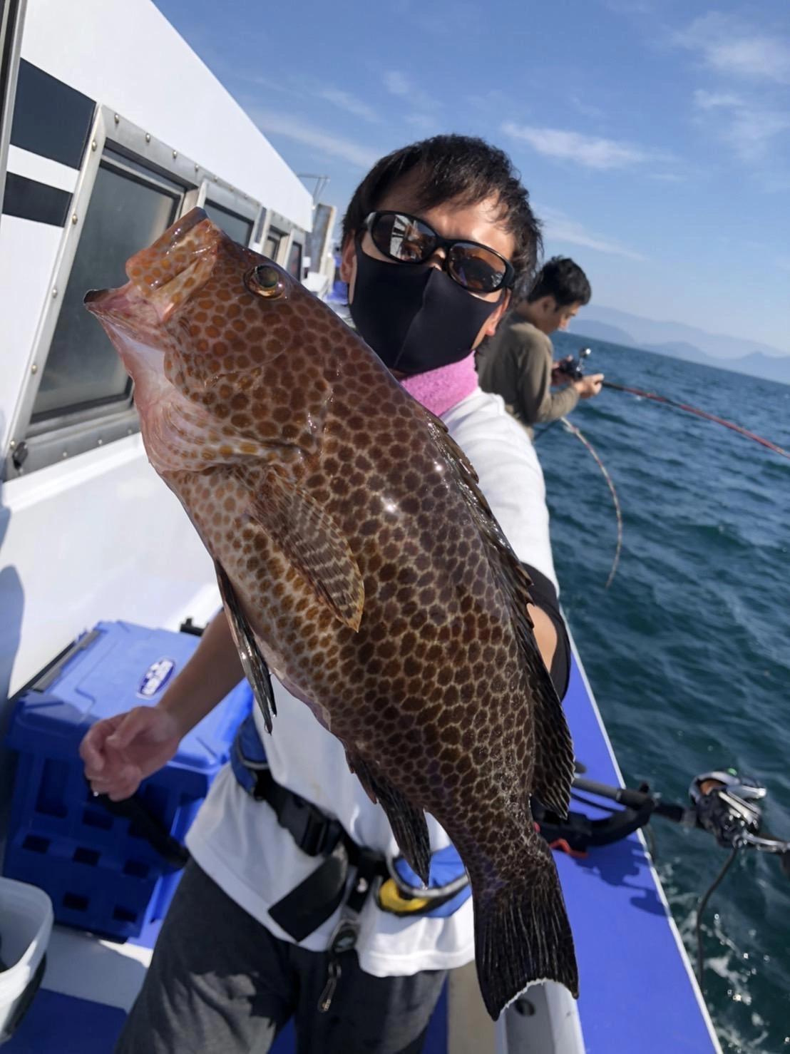 40cmのオオモンハタが釣れました！オオモンハタ狙いのポイントではドラグを強めにしておきましょう！