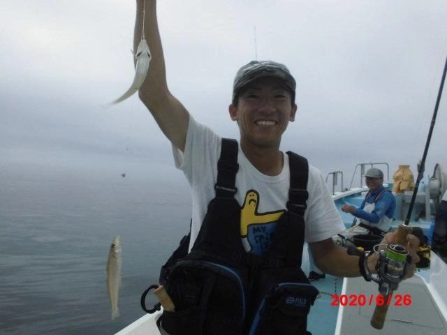 船モロポチャギス釣り初挑戦のお客様はチョットしたコツを掴めば簡単に釣れましたッ(^-^)