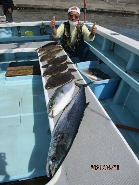 いつもの常連様は初春ビラメにメタボザワラにワラサにデカマゴチにデラ釣りましたッ(^-^)
