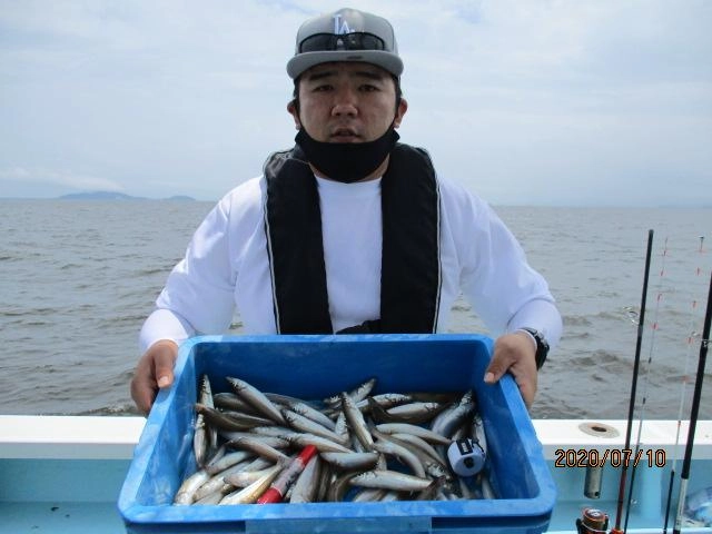 こちらの常連様は今日のトップ釣果⑥⑥本釣りましたッ＼(//∇//)＼