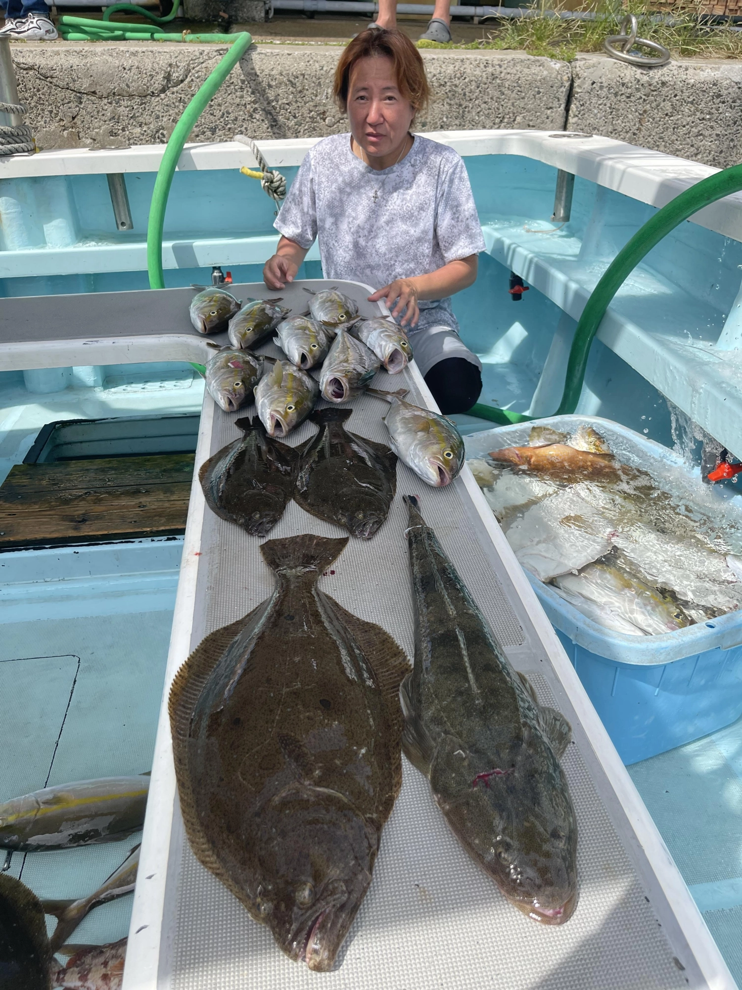 いつもの常連様は初秋ビラメ、デカマゴチ、カンパチとデラ狩りッ(°▽°)