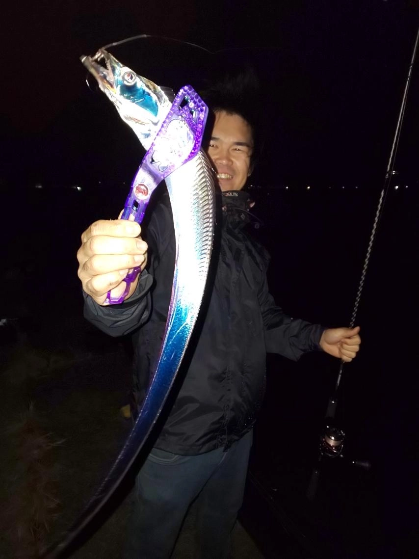 風強くやりにくかったですが、足元でよく釣れました。