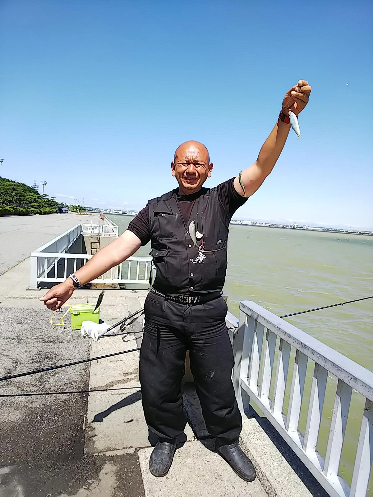 お客様、鈴なりサバ！写真撮影協力ありがとうございます♪