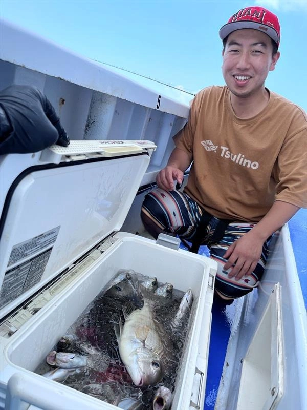 良型イサキ釣れてます！レンタルタックルのお客様も好調に釣ることができました！