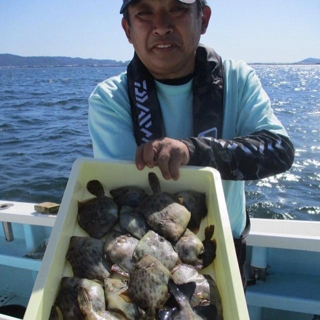 こちらの常連様もめっちゃ旨い初秋カワハギを沢山、釣り上げましたッ(^-^)