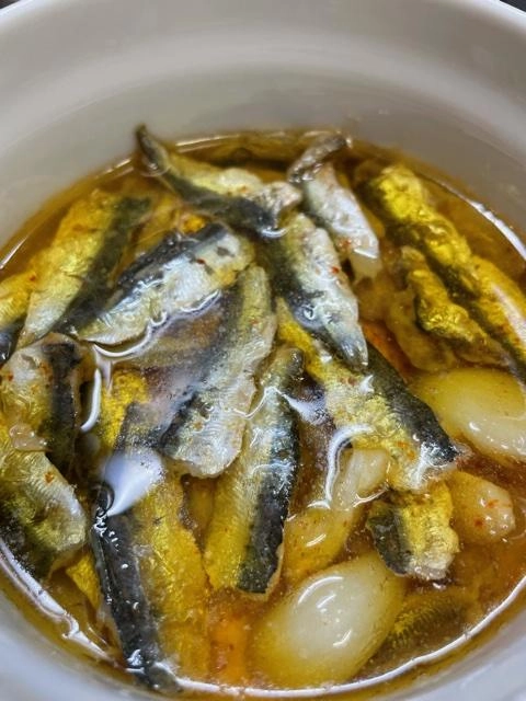 イワシはオイルサーディンで美味しくいただきます♪