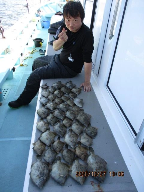 おふたりでデラ旨過ぎる肝パンデカカワハギ リリース含めて④①枚 釣りましたッ( ͡° ͜ʖ ͡°)v