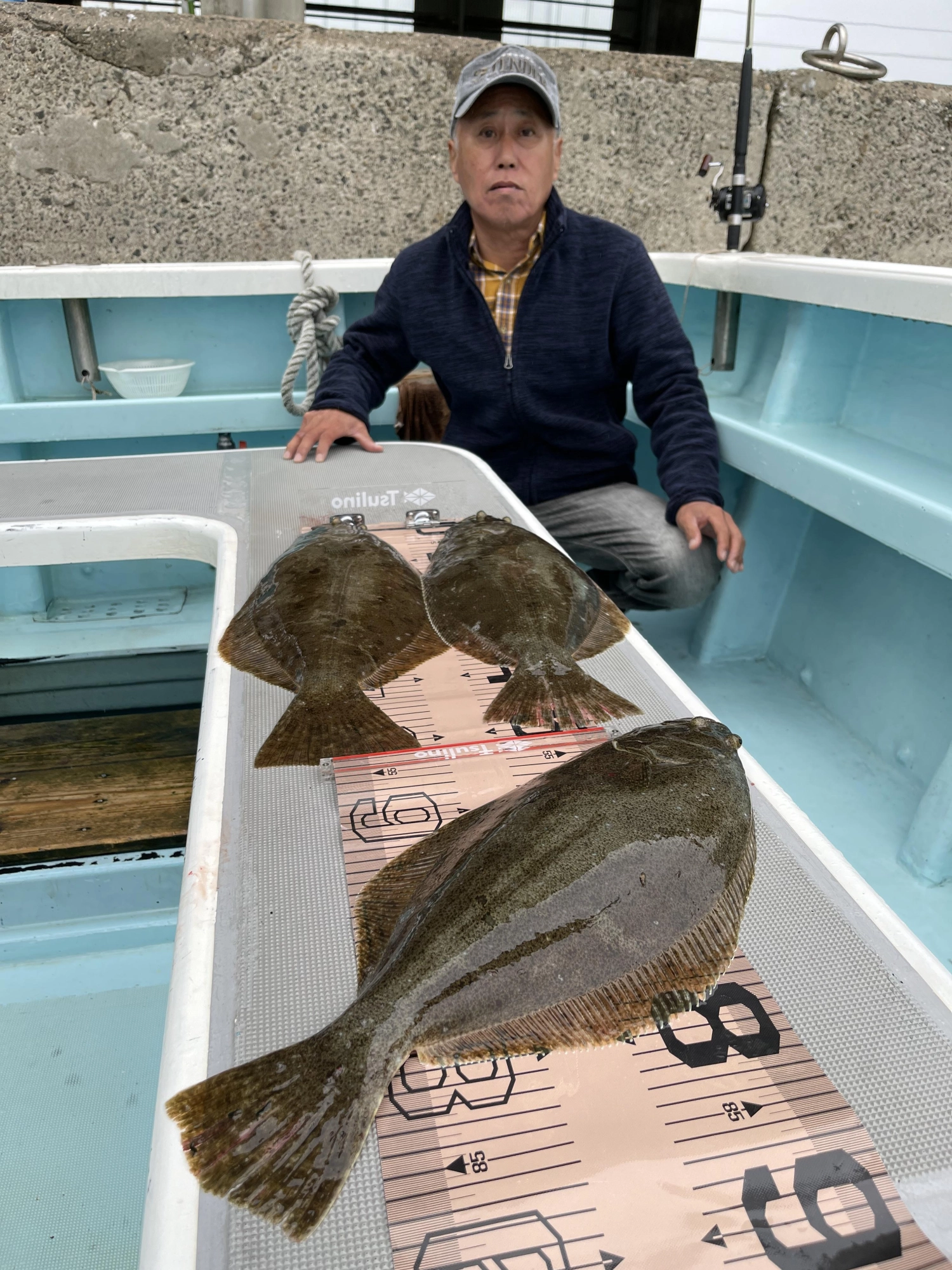 こちらのお客様は初冬ごーまるOverビラメを筆頭に❸枚も釣るッ‼︎