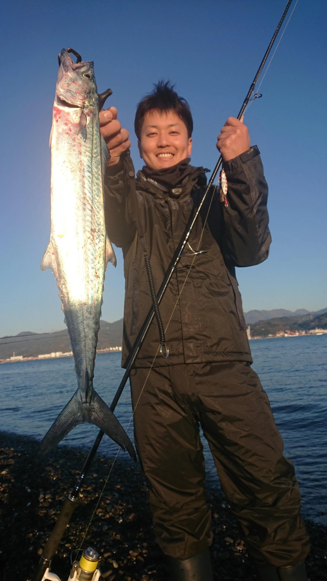 シーバス、ヒラメに続き、サワラもレッスン中の初釣果！！
周りは誰も釣れていない中、釣り始めて半年の素人出会っても、
周りが誰も釣れていない中で、何度も結果を出せるレッスンです！
凄腕アングラー前田宗一郎は、指導力も“超一流”です。

蜂蜜屋クインビーガーデン前田宗一郎 
054-345-6217 
Facebook、メッセンジャーで受け付けてます！ 
https://anglers.page.link/?link=https://anglers.jp/users/257525&apn=tokyo.anglers.app&ibi=com.jpn.fixa.ANGLERS&isi=581133214
イシグロさんのサイトで紹介されています(^^) 
是非見てください 
https://www.ishiguro-gr.com/blog/detail.php?id=10697