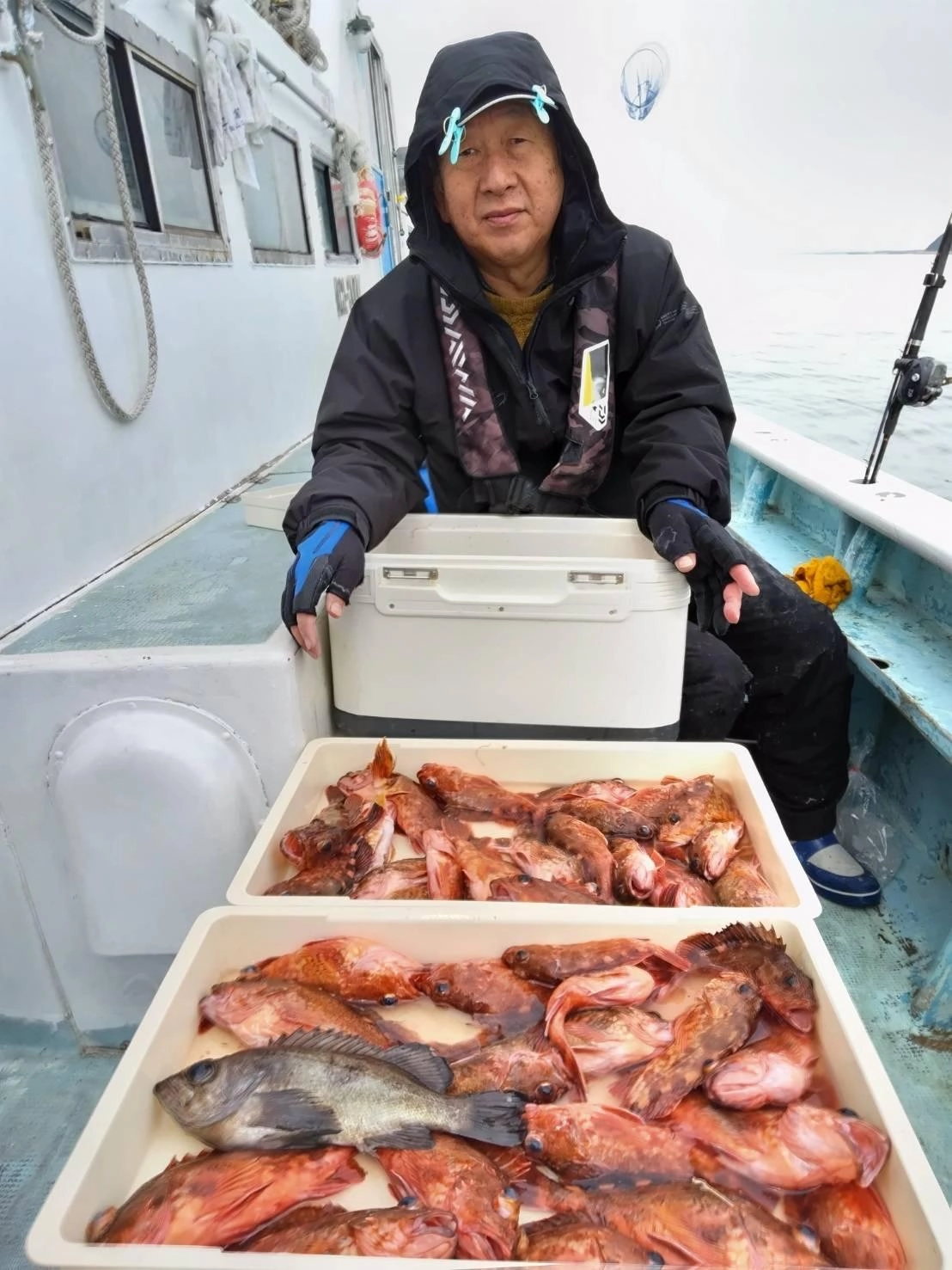 こちらの常連様はデッカサゴ中心に40匹前後 釣るッ(^-^)