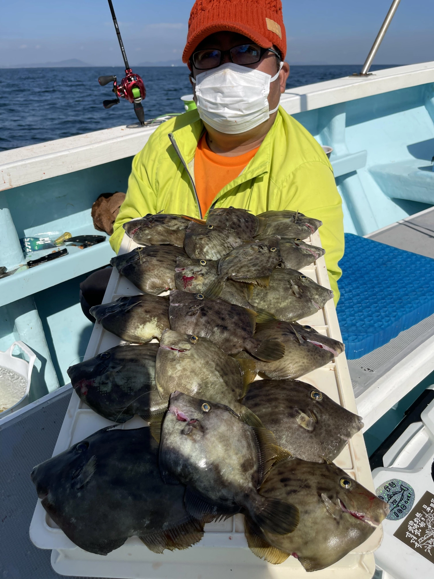 こちらの常連様も今日の竿頭 デカハギ主体に❶❽枚も釣るッ‼︎