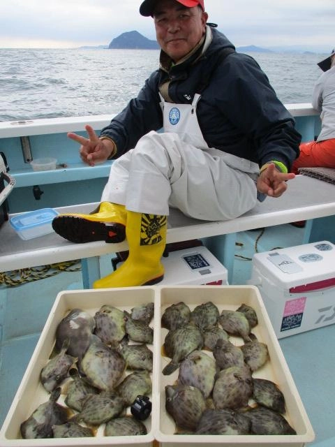 こちらの常連様も良型カワハギ含めて②⑦枚も釣り上げましたッ(^-^)