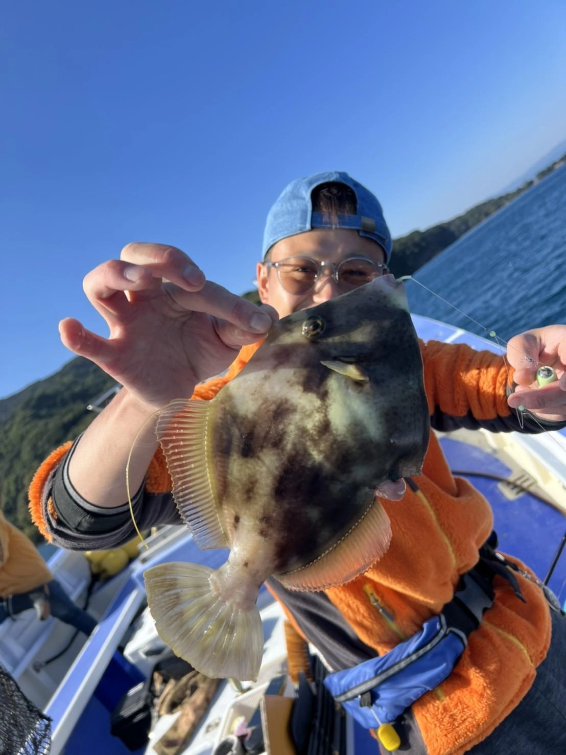 沼津沖で良型カワハギ釣れています！　魚の活性高いのでエサは多めに用意しておきましょう！