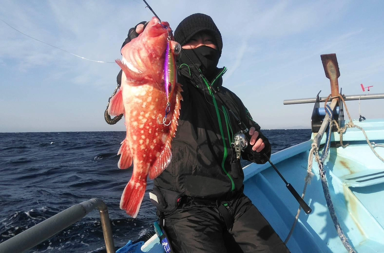 ボトム付近のジギングでウッカリカサゴ