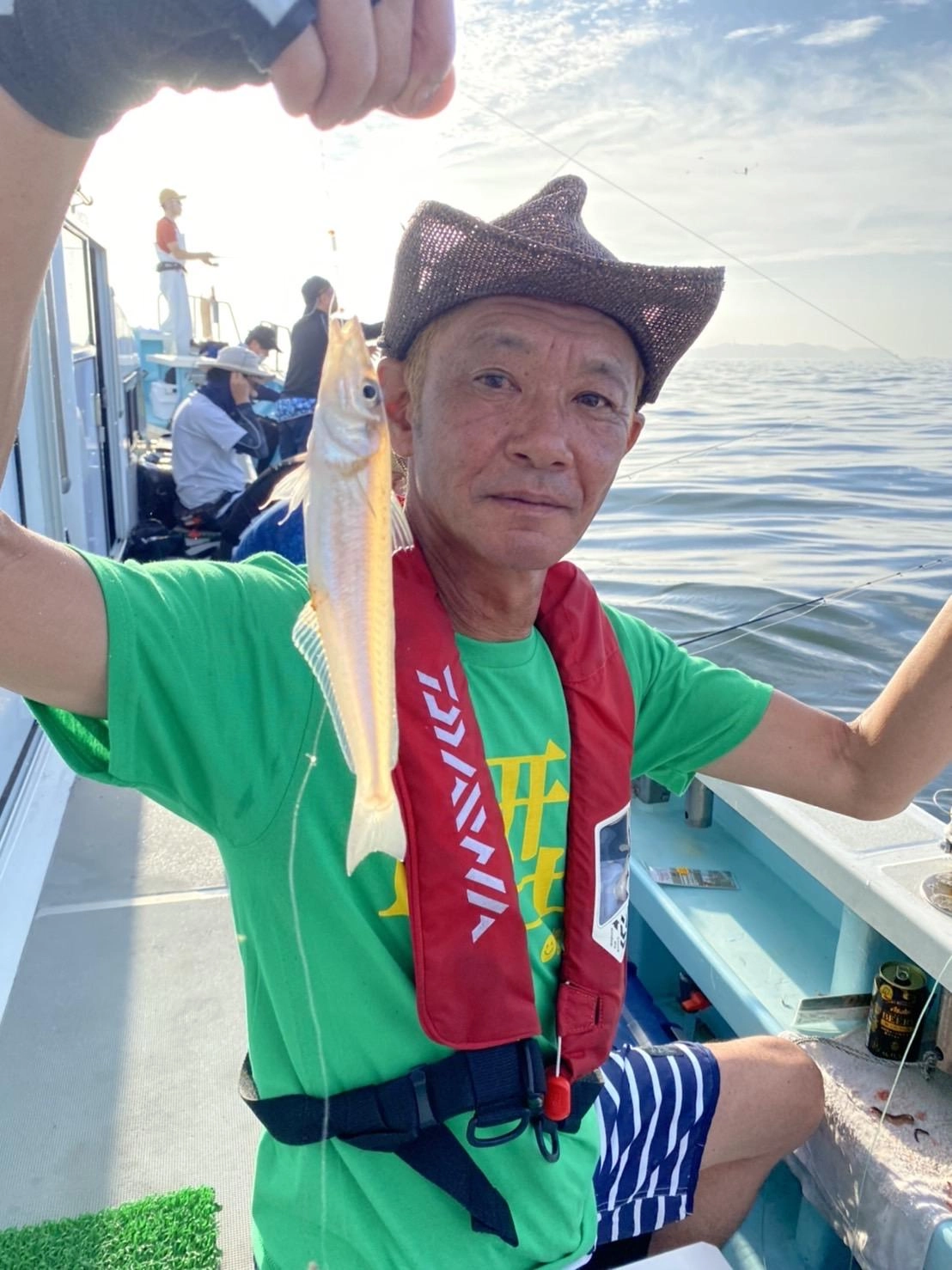 こちらの常連様はデカポチャギスを釣り上げ ご満悦ッ(о´∀`о)