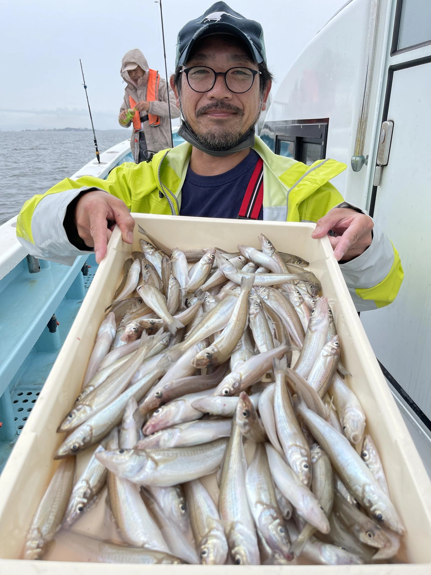 こちらのお客様も初挑戦で【束釣り】手前の❾❶本も釣りましたよッ(°▽°)