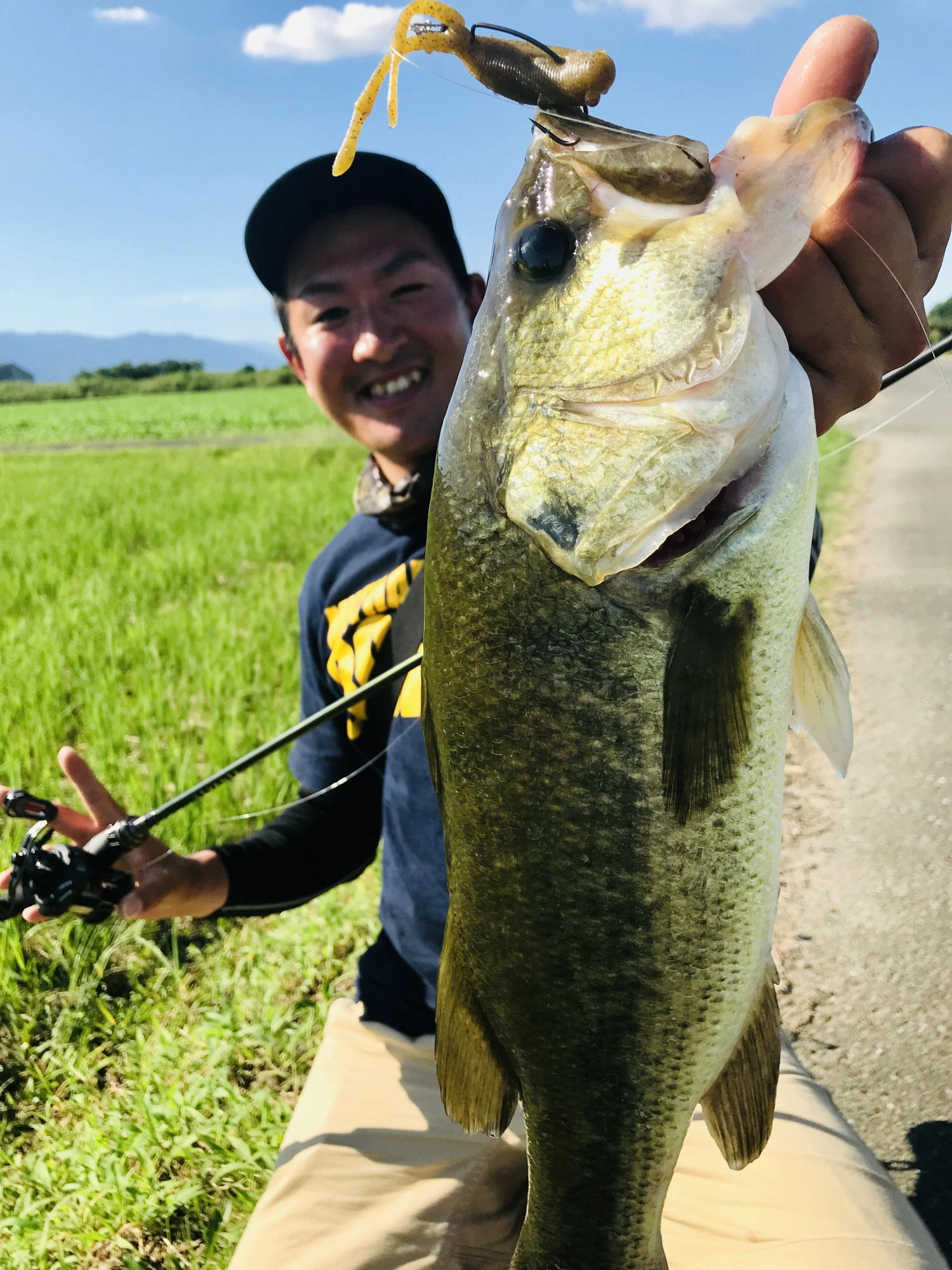 TKツイスターjr
タックル 
レヴァンテ F3-66LV
リール ラウダ 71
ライン 12lb