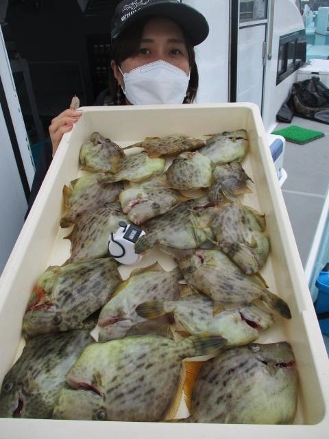 いつものツリジョもダブル掛け有りの❶❾枚 釣りましたよッ(^-^)