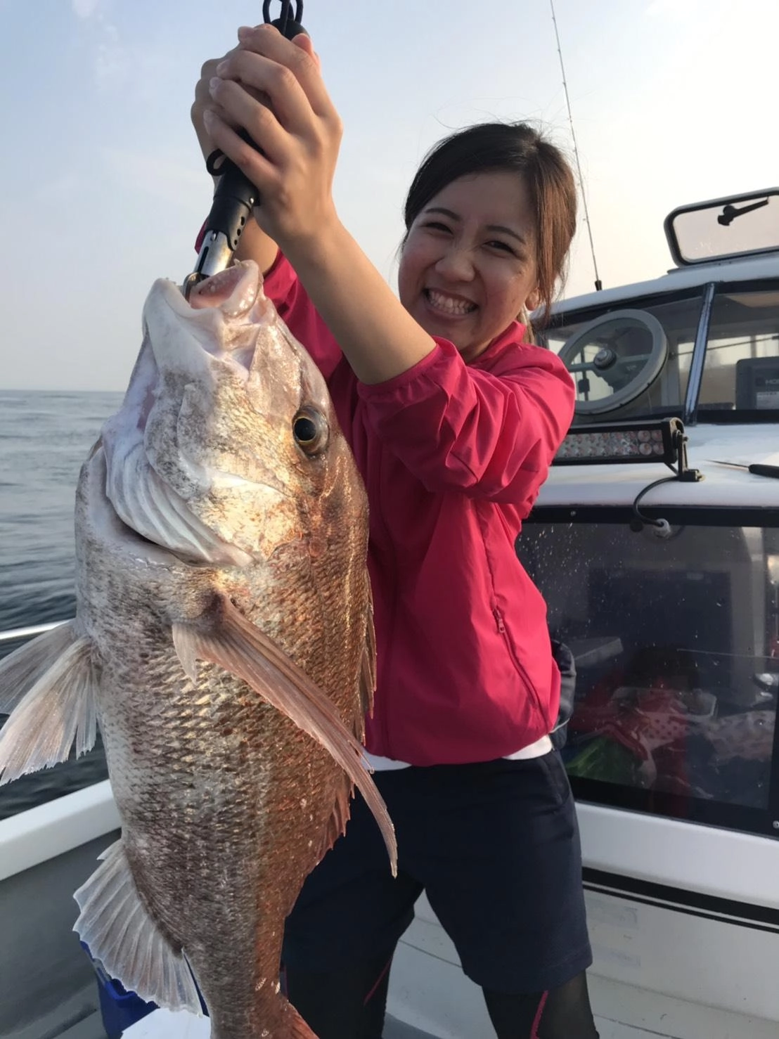 デカイ！77ｃｍマダイ！釣り初心者だけど釣れました♪