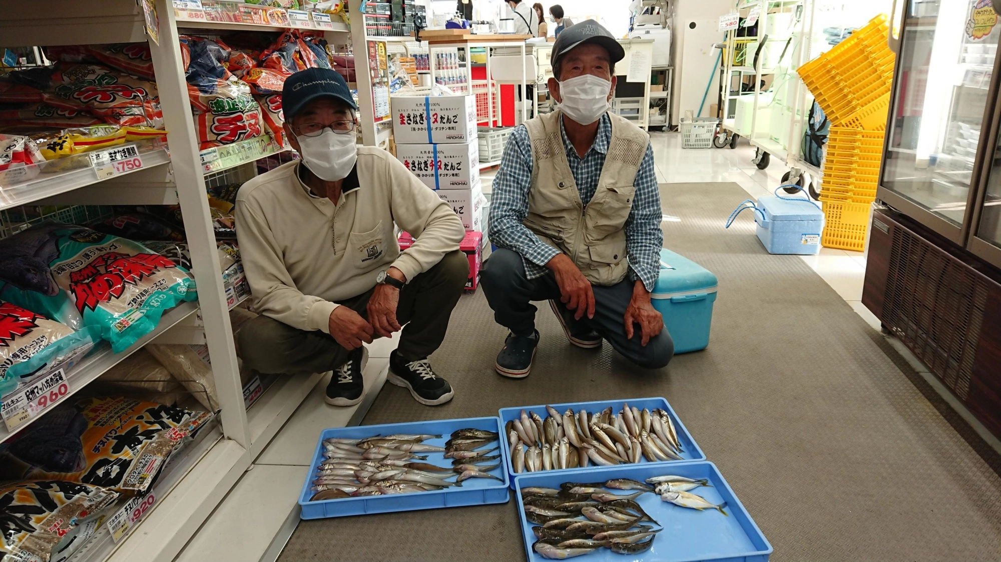 シロギス釣り絶好調のお二人！柴田様＆梅屋尾崎様