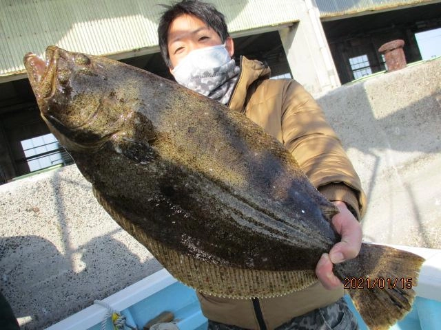 新規のお客様は電動貸し竿 初挑戦で肉厚ごーはんOver寒ビラメを釣り上げましたッ(^-^)