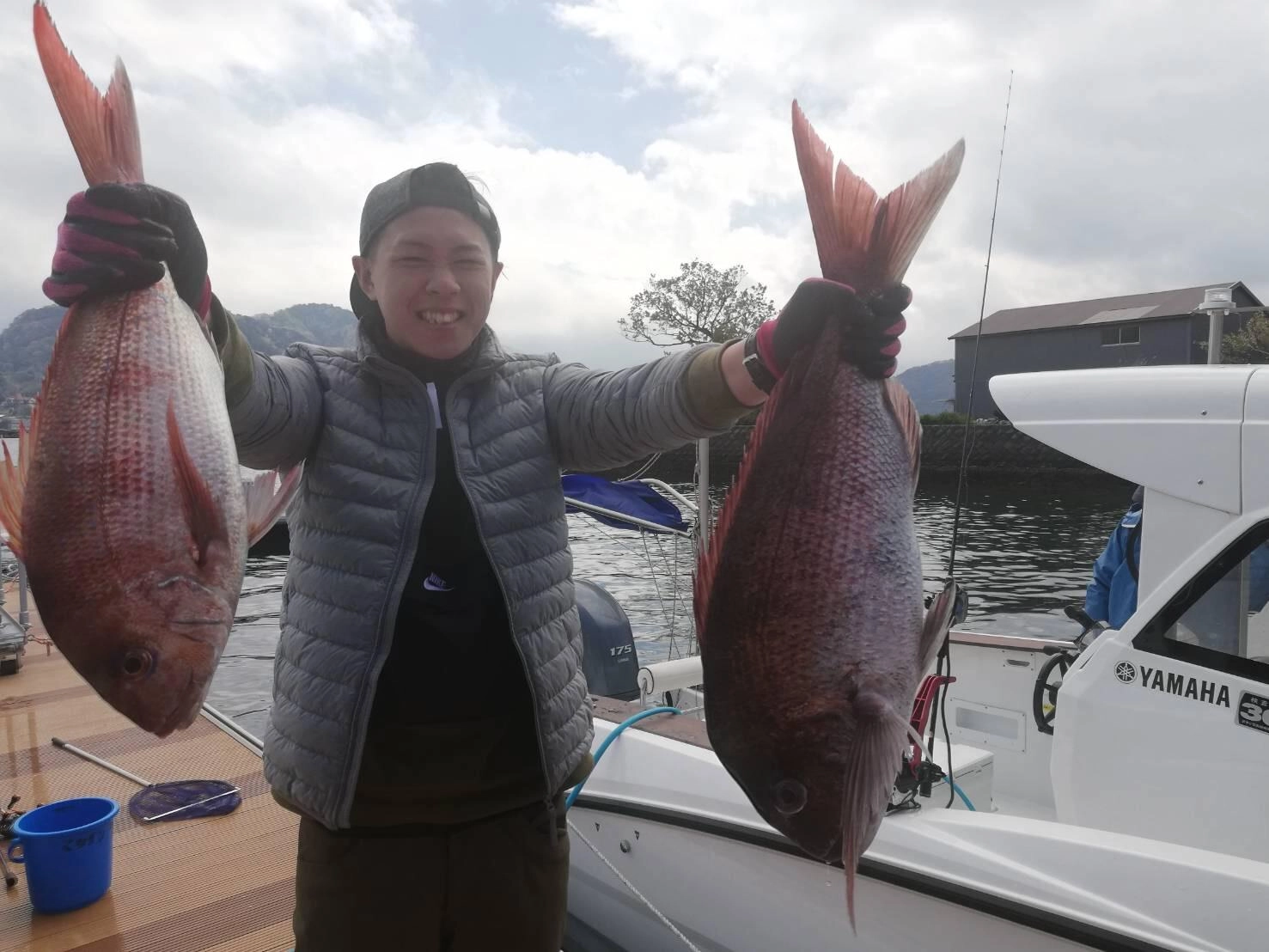 ボート釣りで良型マダイ釣れました！