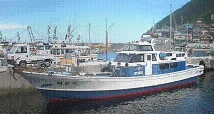 岡安丸さん　伊良湖港白灯台の根本から出船します