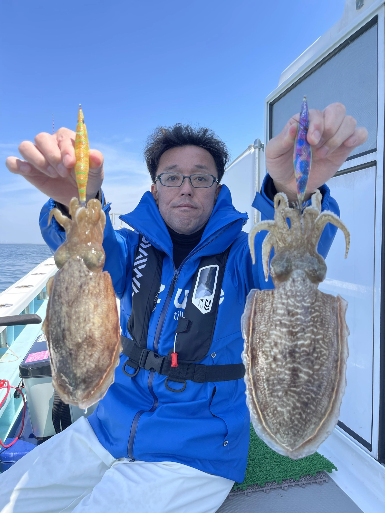 こちらのお客様は【コウイカ釣り】初挑戦で両手持ち乗せでしたよッ(°▽°)