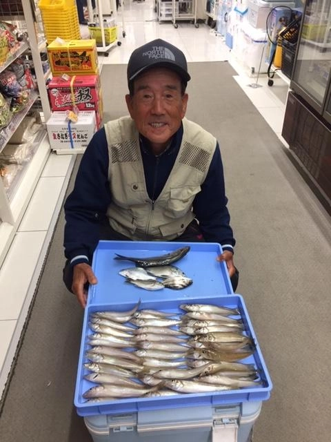 釣りの帰りに御寄り頂き、釣果拝見させていただきました。常連の柴田様流石です！