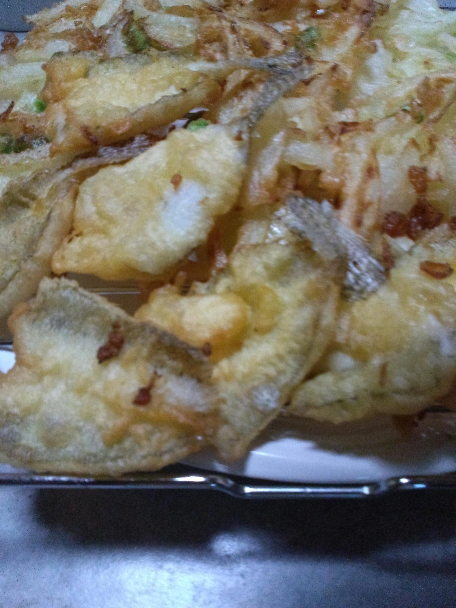 釣れたハゼは開いてテンプラに、衣はサクッ、中身はフワッでとっても美味しいですよ～♪