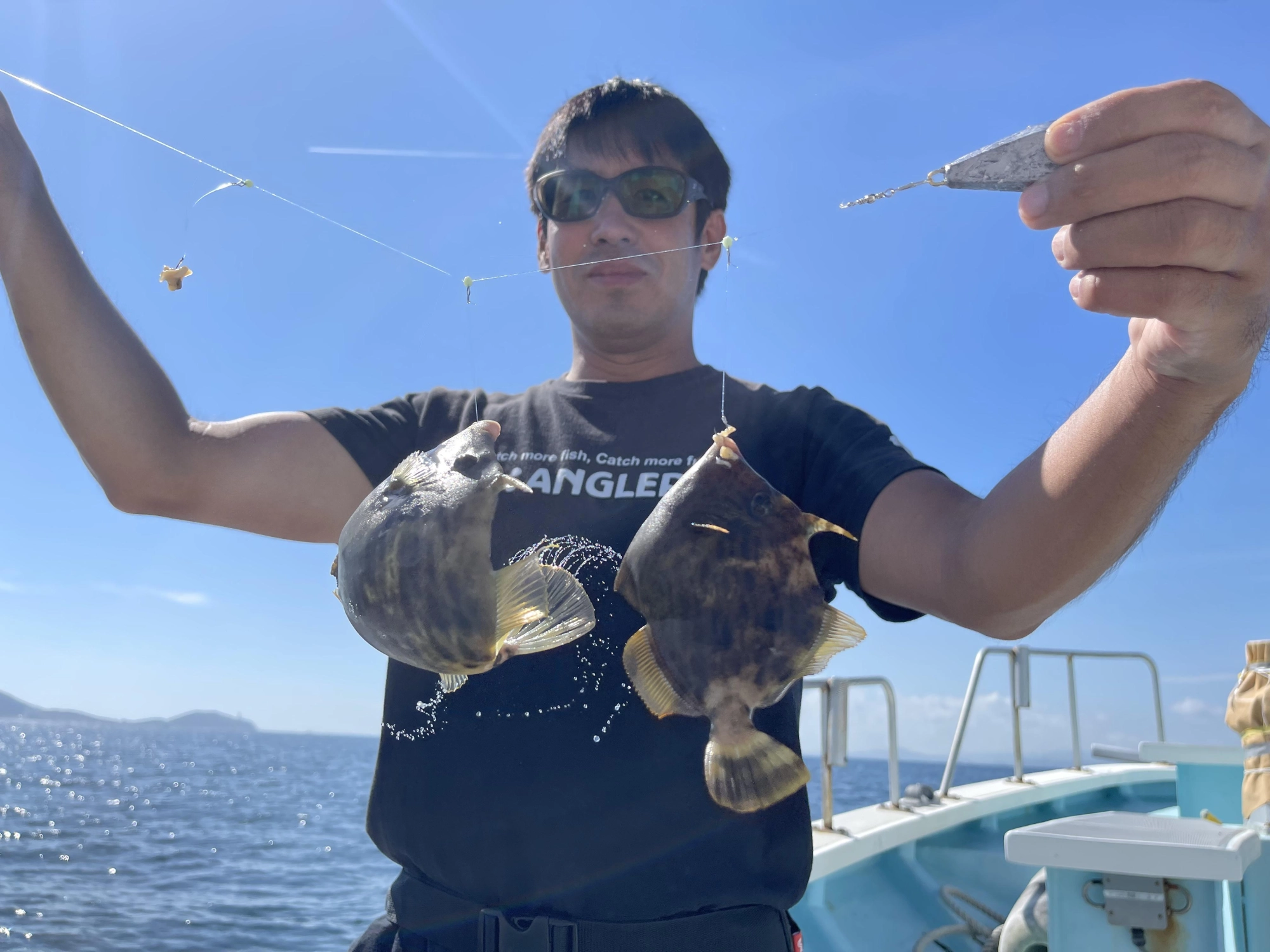 こちらのお客様は『純粋カワハギ釣り』初挑戦でダブル掛けに成功ですッ(°▽°)