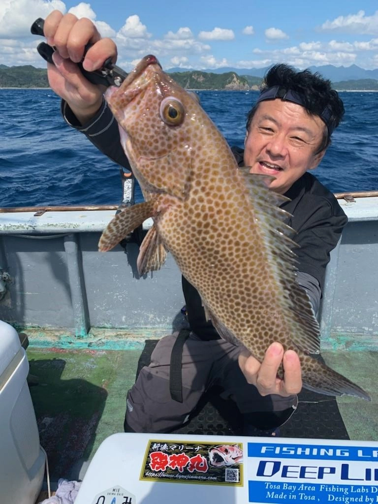 オオモンハタは５０ｃｍの良型が釣れました！ジグは１５０ｇでボトム周辺をスローにリフト＆フォールでアタックしてきましたよ♪