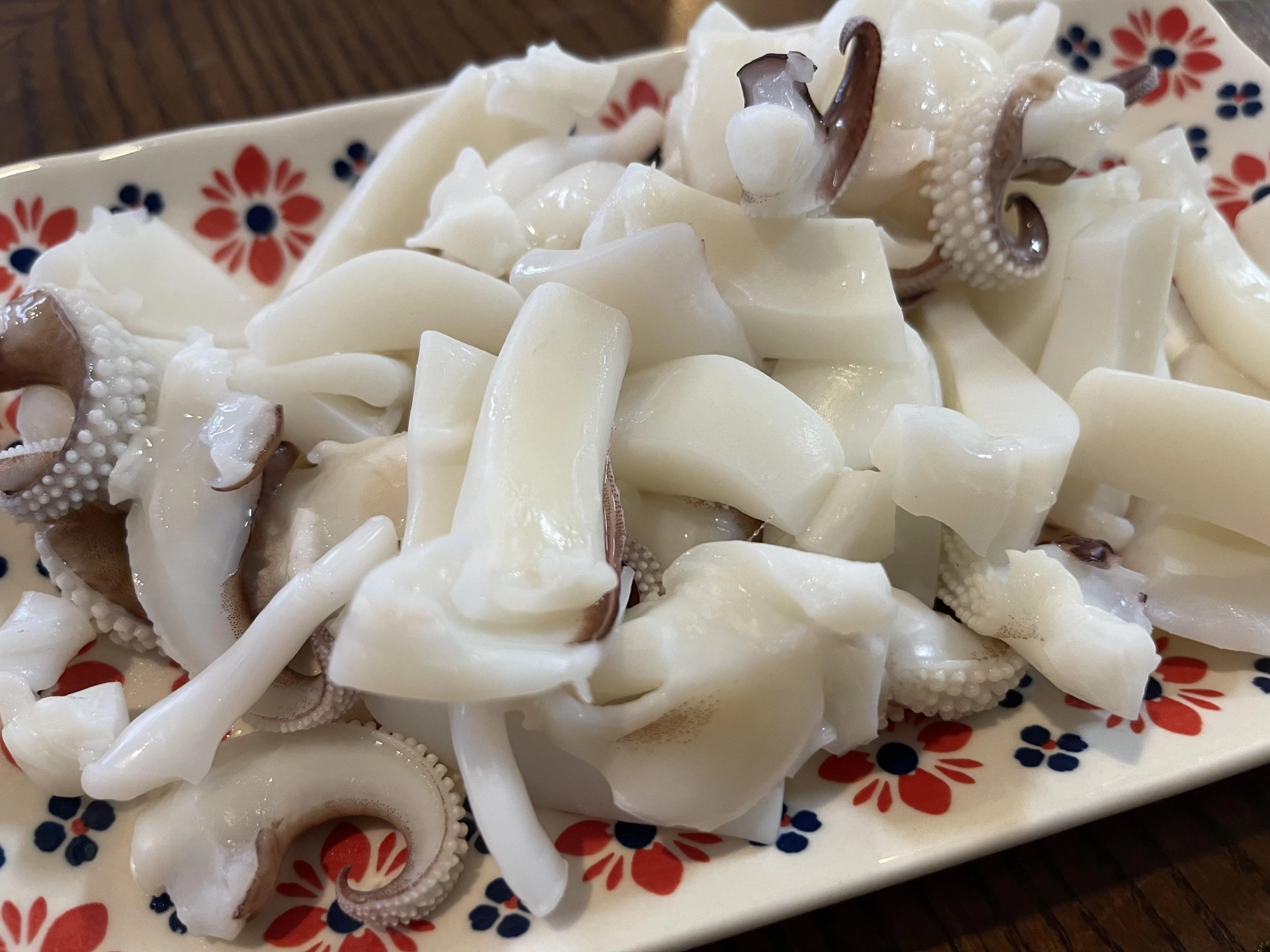 コウイカの湯引きッ(^-^)どんな味付けでもあいますよッ(о´∀`о)
