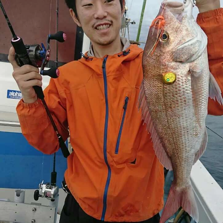 タイラバ初挑戦のお客様！2匹GET♪「タイラバは巻き続ける！」忠実に守ってました♪