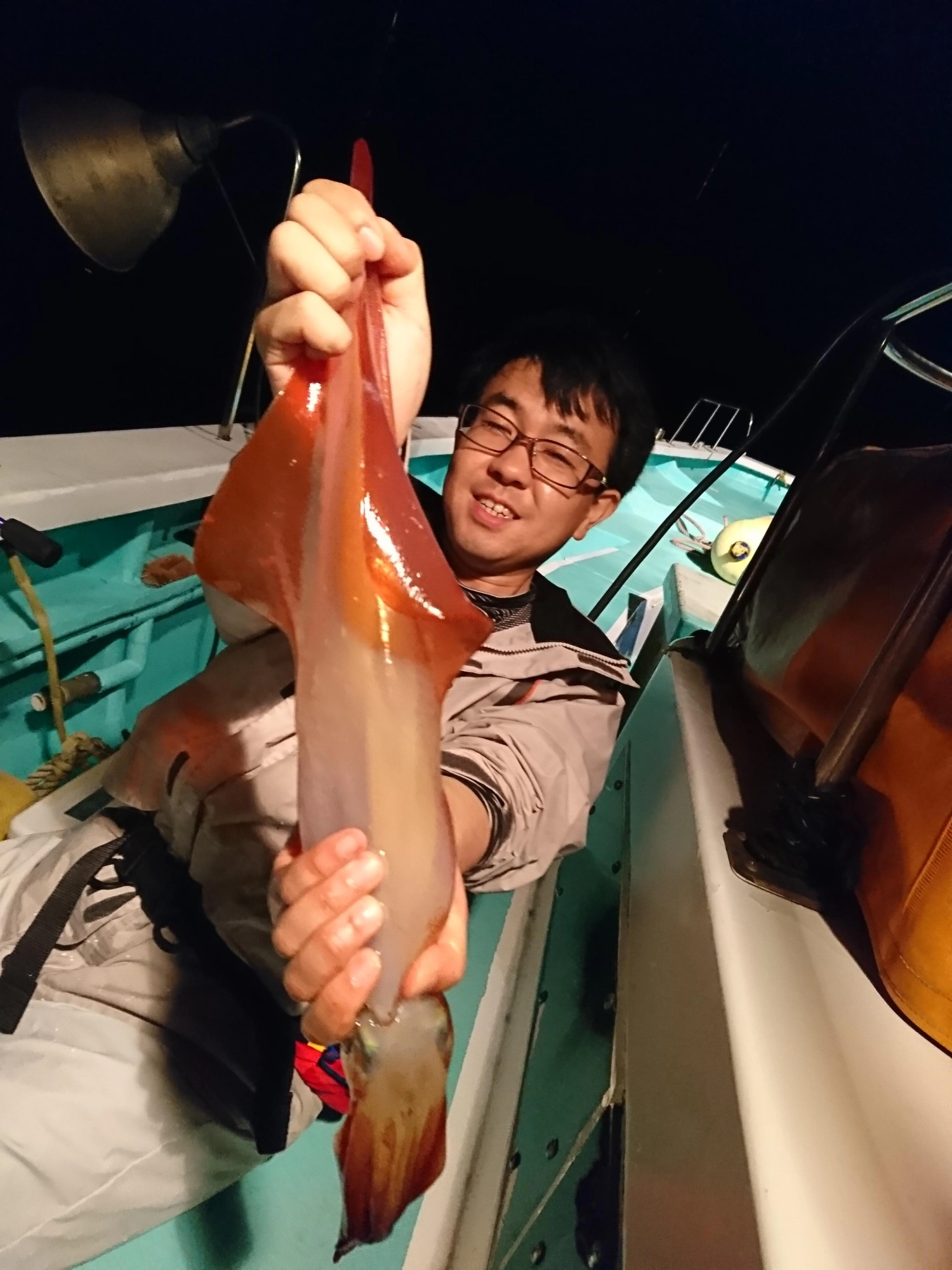ジャンボアカイカが好調に釣れております！