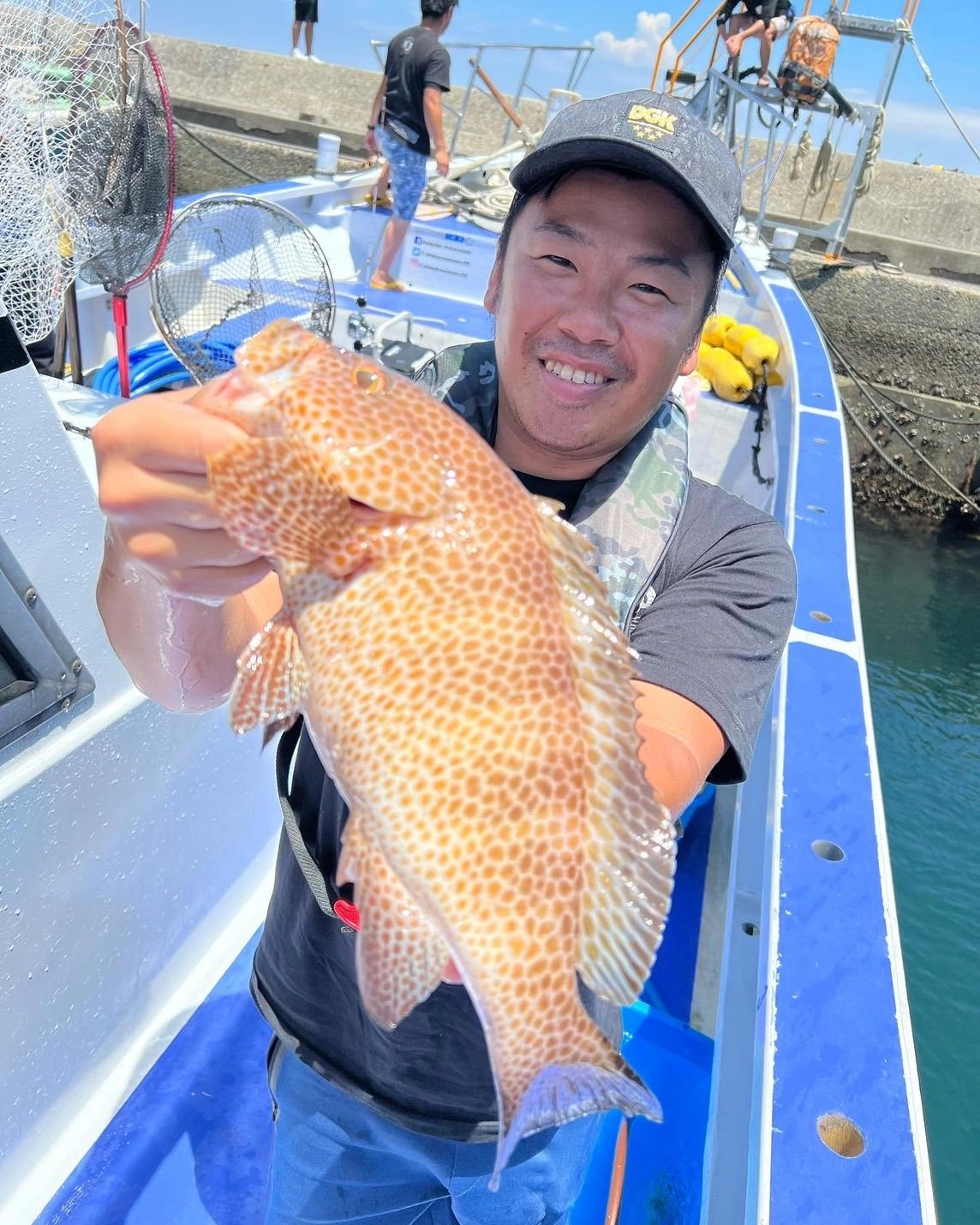 小サバを泳がせて良型のオオモンハタが釣れました。
