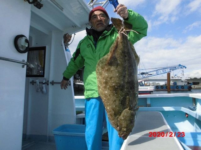 今シーズン最長寸【超々】肉厚過ぎる良型はちはんOverビラメ登場ッ(・∀・)