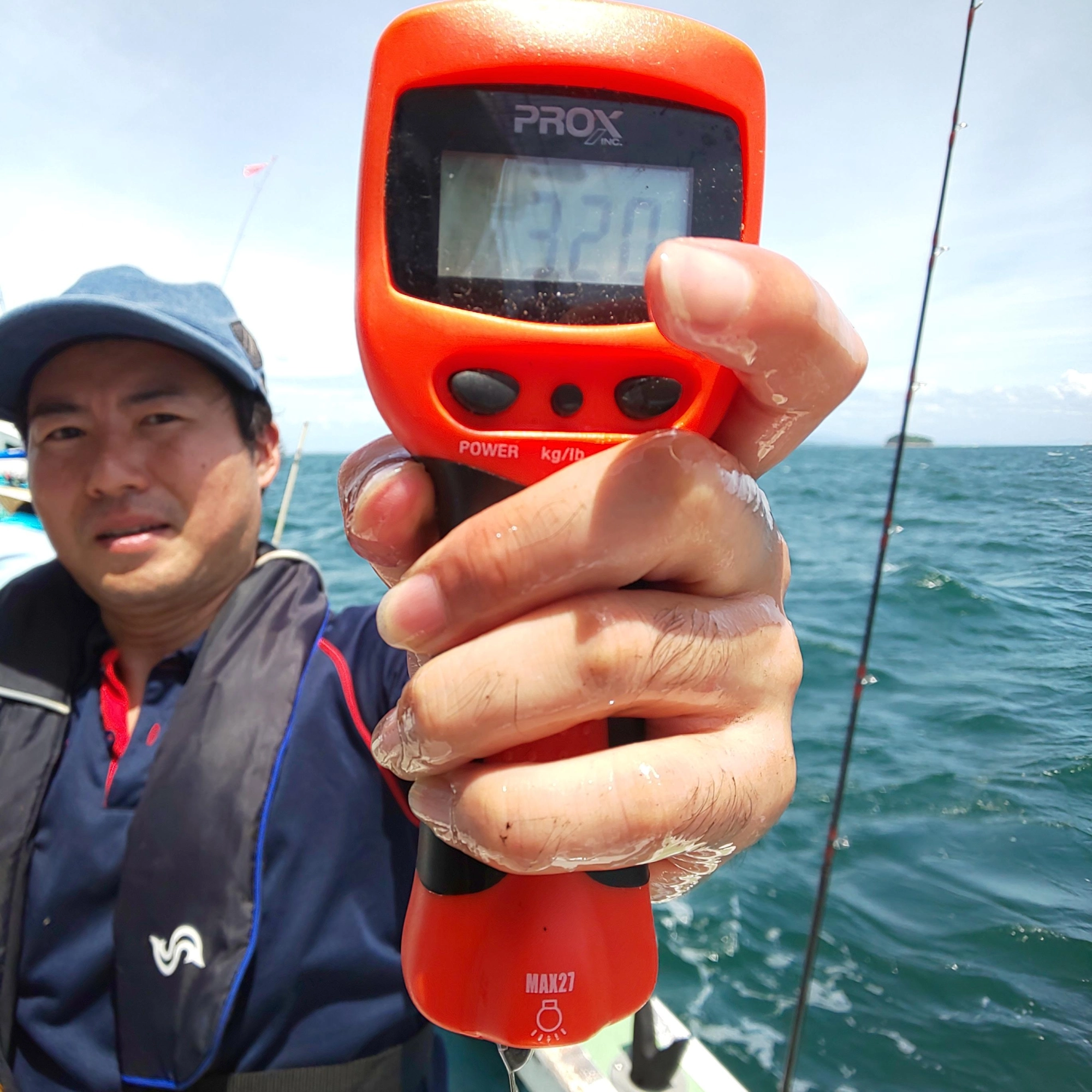 内臓を取り除いたあとで
３、２kgでした！