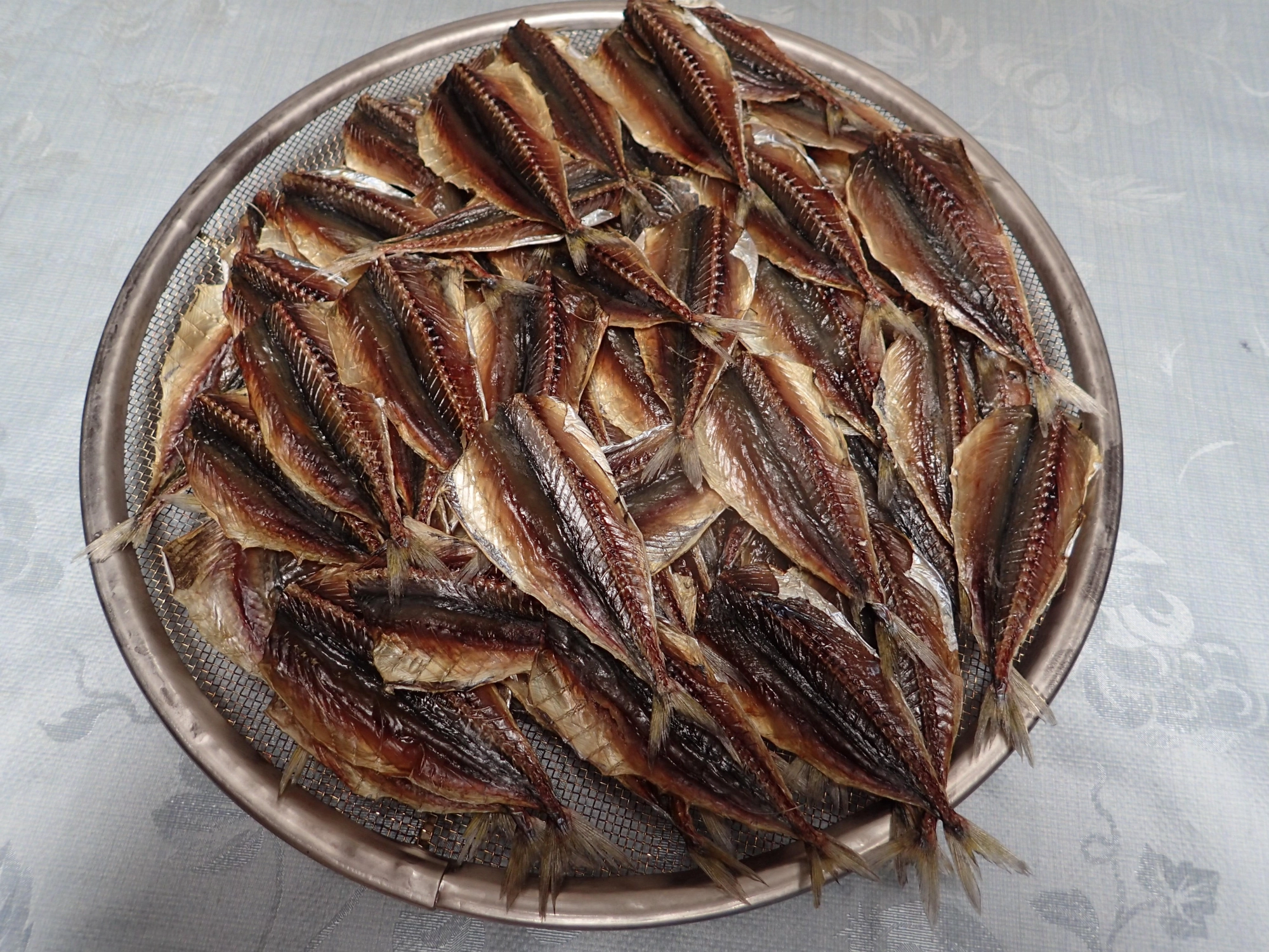 小アジと小サバの干物
　簡単に作れてとても美味しいので皆さまもお試し下さい！