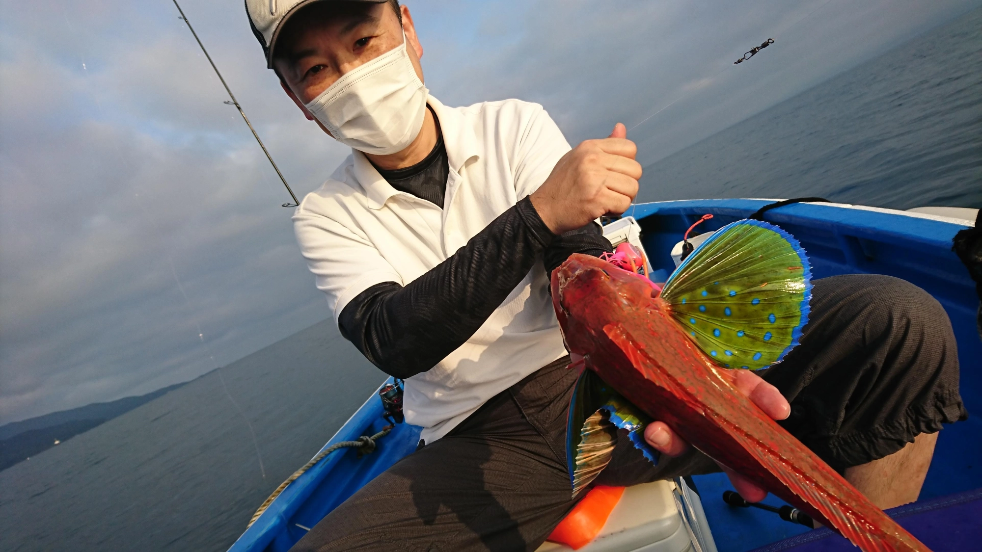 マダイらしきアタリもありましたが残念ながらバラしてしまいました。