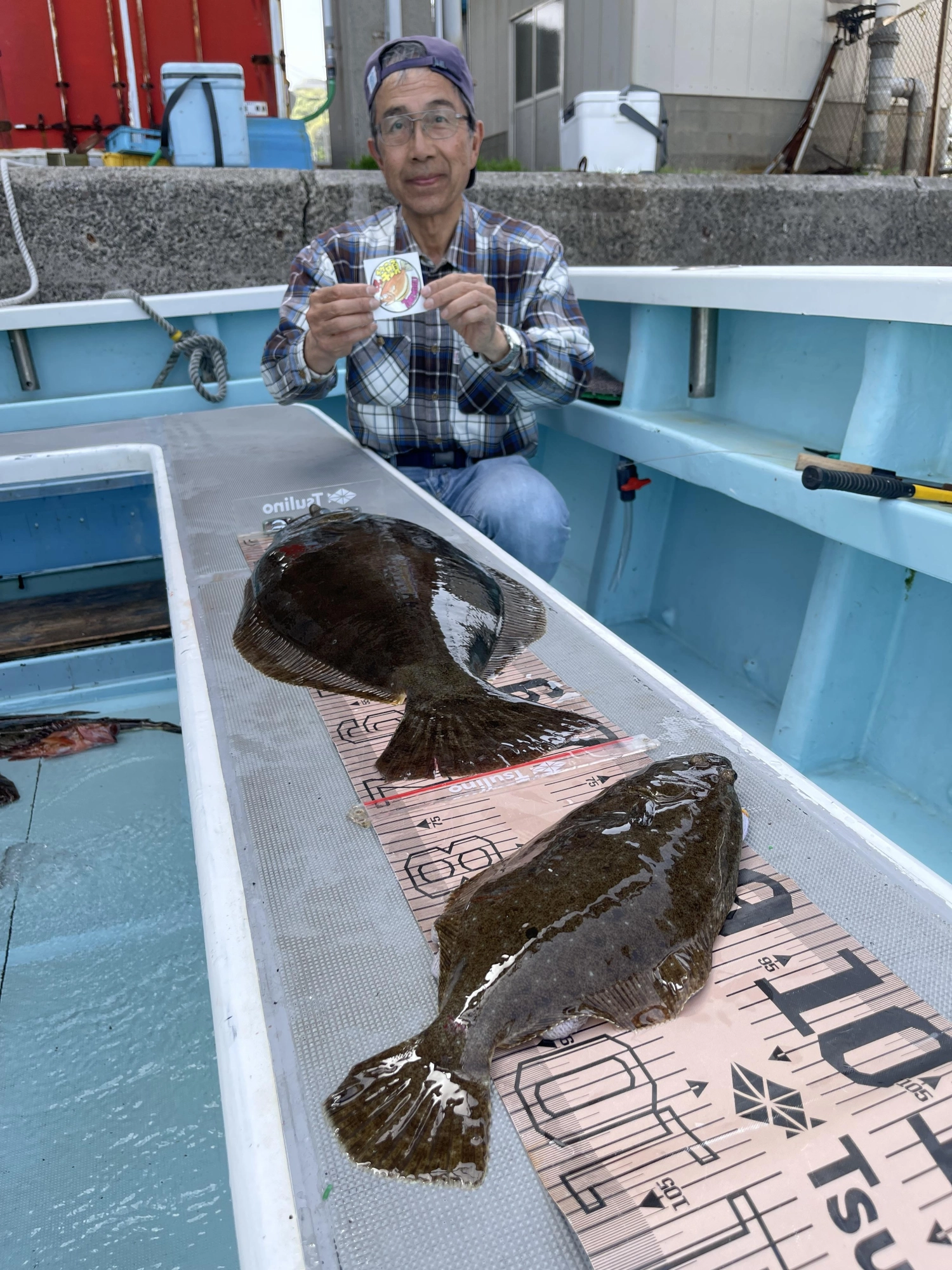 こちらの常連様はキョーイチの肉厚デカビラメを狩るッ(・∀・)