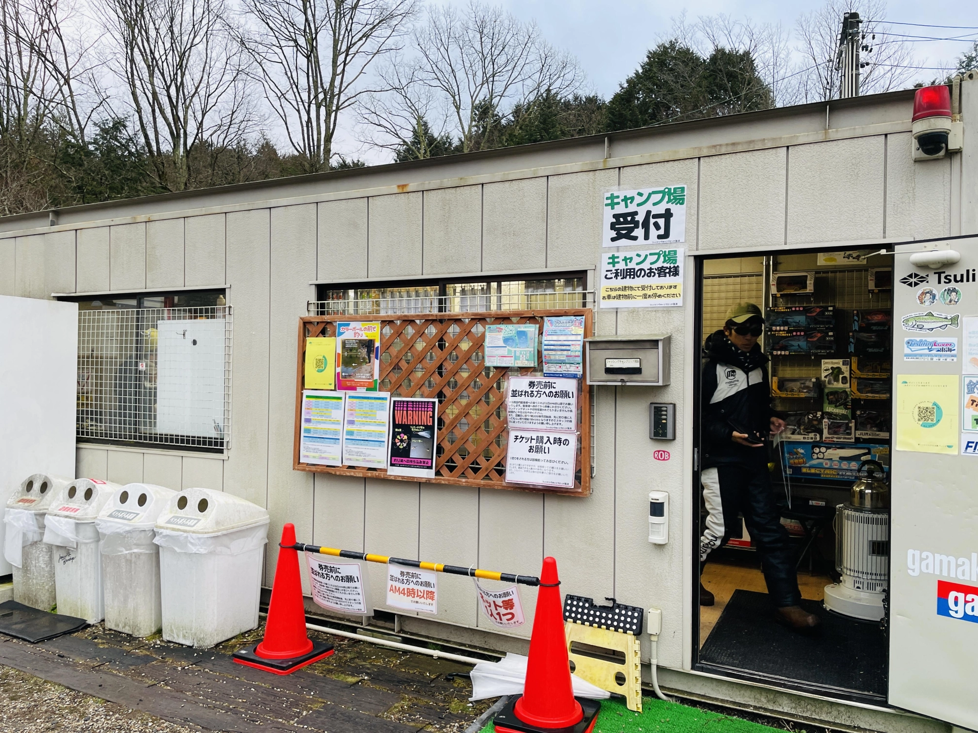 受付はコチラ！
スタッフの方が
丁寧に案内して下さいます♪