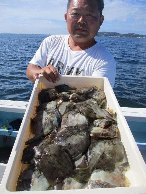 こちらの常連様はデカハギ混じりで今日の竿頭様にッ(^-^)